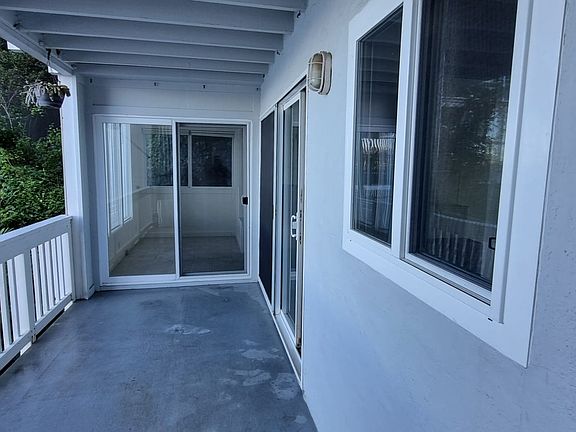 3rd image of 207 Valley St APT C