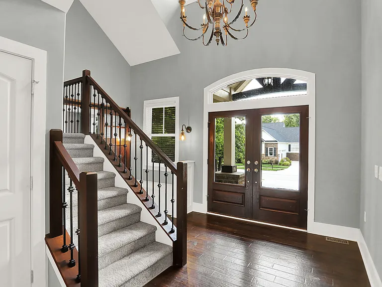 16893 Oak Manor Dr — Photo 3