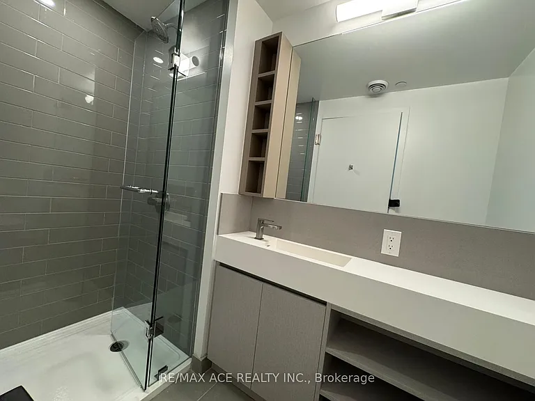 319 Jarvis St #2010 — Photo 9