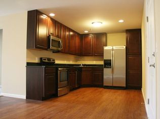 600 E Ficklin St APT 101, Tuscola, IL 61953