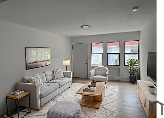 1312 NW 8th Ave — Photo 5