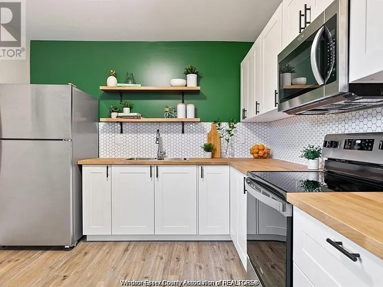 746 Dougall Ave #UPPER — Photo 10