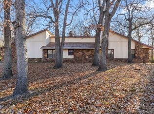 17566 W 1st St S, Sand Springs, OK 74063