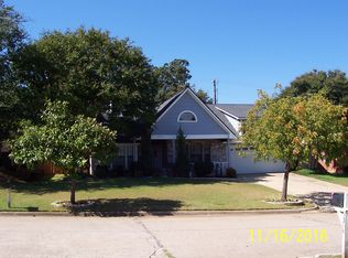 2513 Mountainview Dr, Corinth, TX 76210