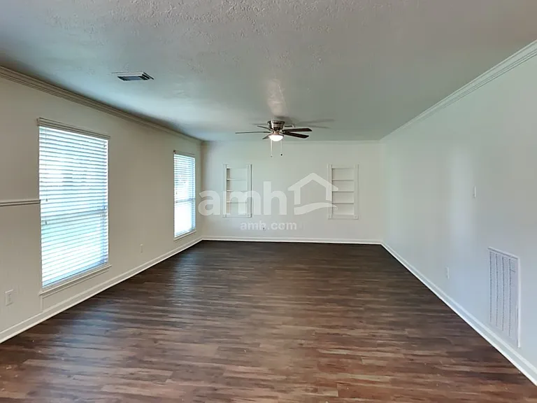 7007 Durango Dr — Photo 5