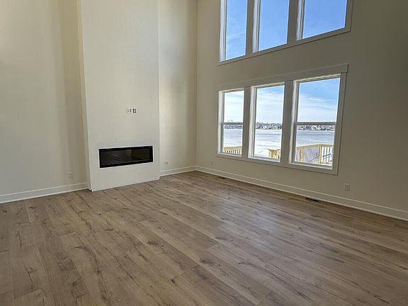 3rd image of 11505 Shoreline Dr #74