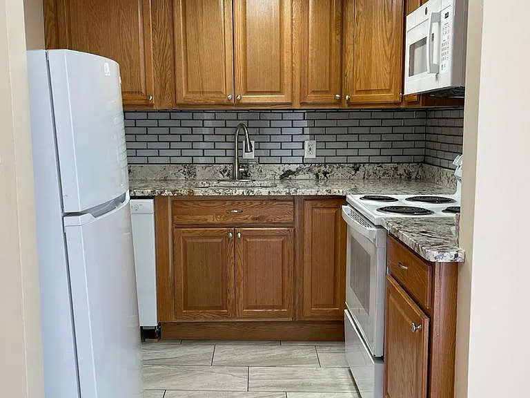 815 N Jackson St #2 — Photo 1