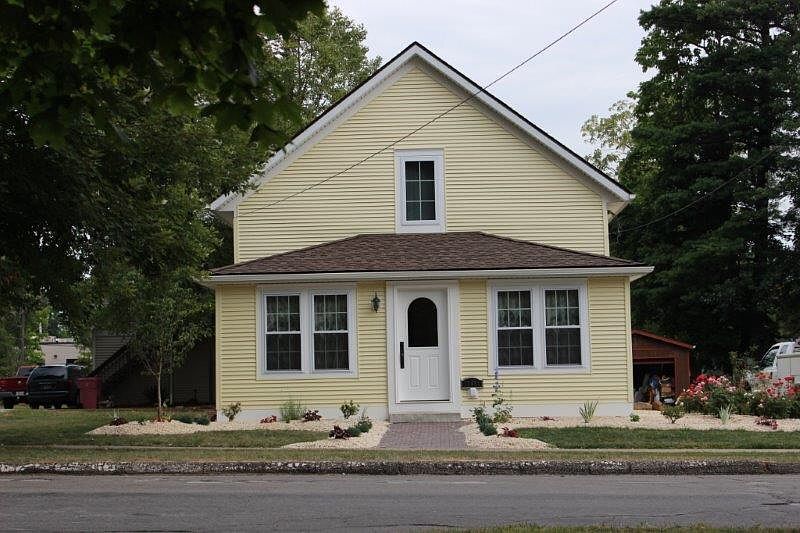 1st image of 13890 Kirtland St