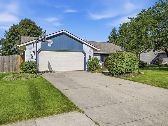 2nd image of 12125 Waycliffe Ct