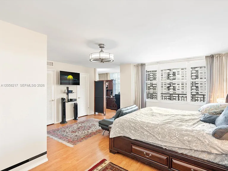 18071 Biscayne Blvd #1401 — Photo 21