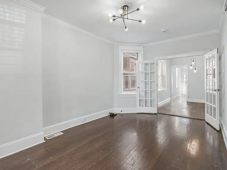 2609 E Ontario St — Photo 12
