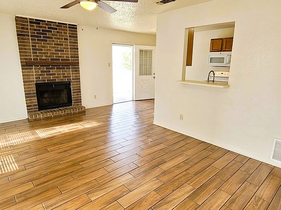 2nd image of 1703 Cedarview Cir APT C