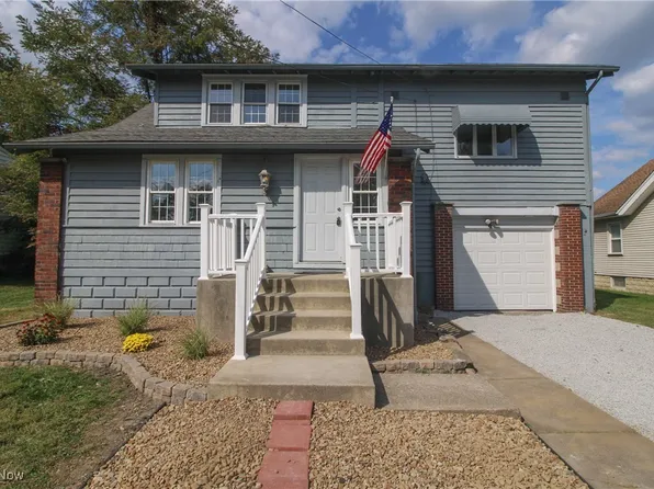 5256 Center Rd, Lowellville, OH 44436