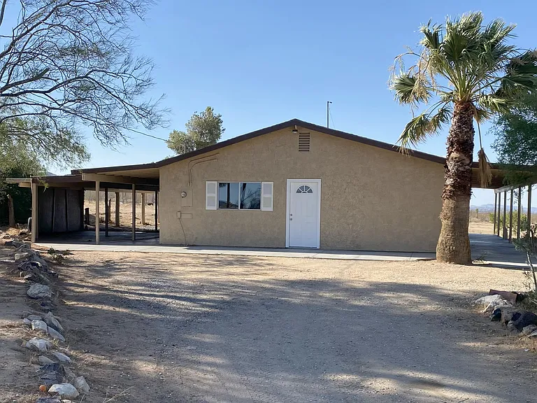 56024 Mira St — Photo 8