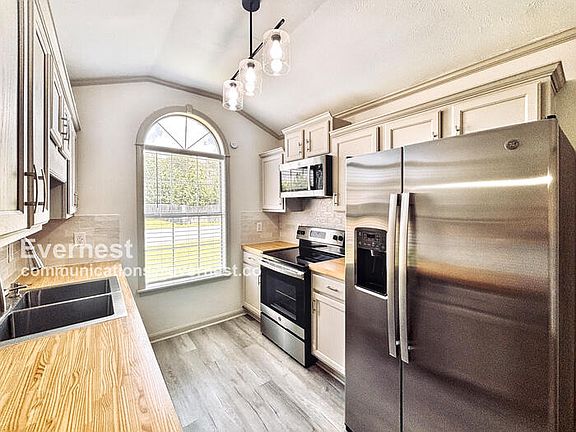 2nd image of 213 McLaurin Dr