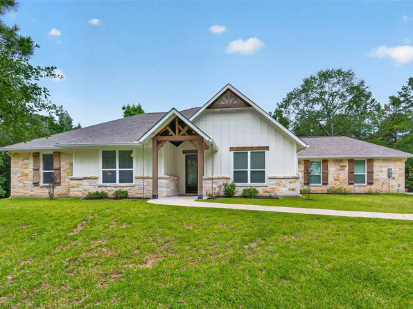 28080 Bridle Ave, Waller, TX 77484