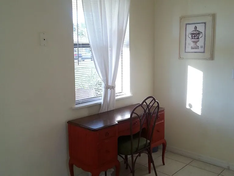 188 Cardinal Dr — Photo 2