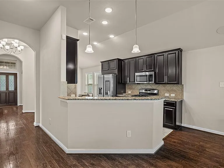 4808 Ladona Ct — Photo 16