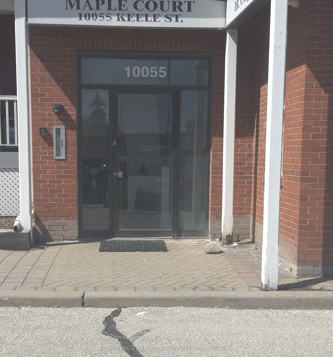 Building Photo - 10055 Keele St #202