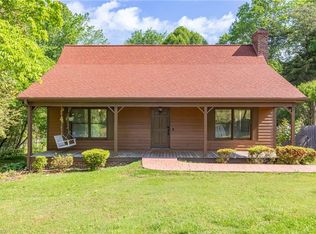 2615 Lynn Dr, Burlington, NC 27215