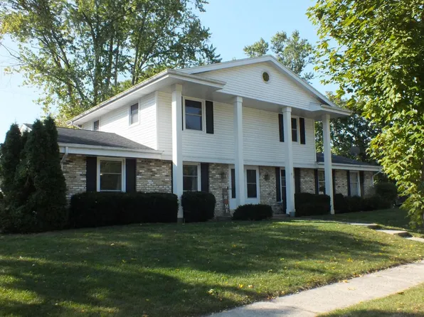 1145 School DRIVE, Waukesha, WI 53189