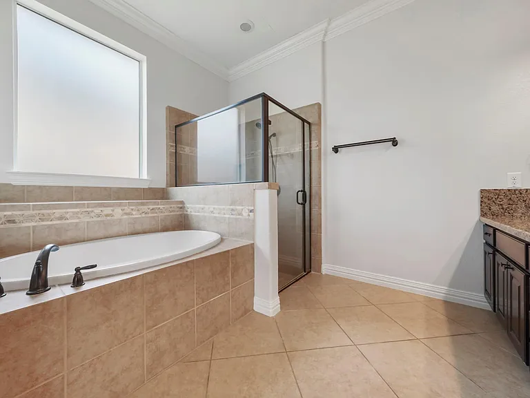5430 Tyler Park Ln — Photo 17