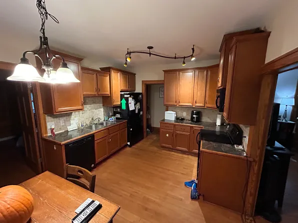 1029 Madison St, Waukesha, WI 53188