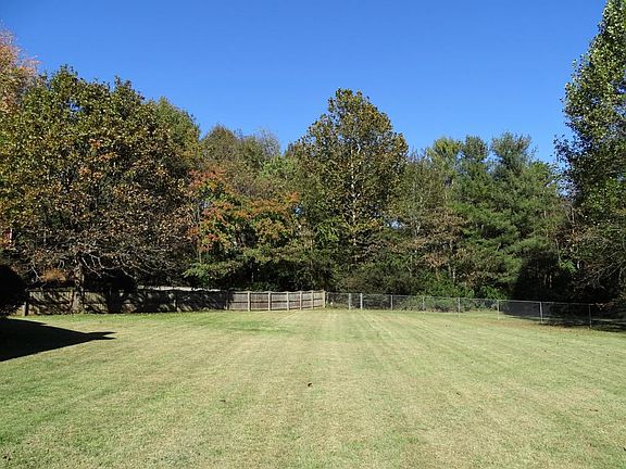 4th image of 1408 Buxton Dr