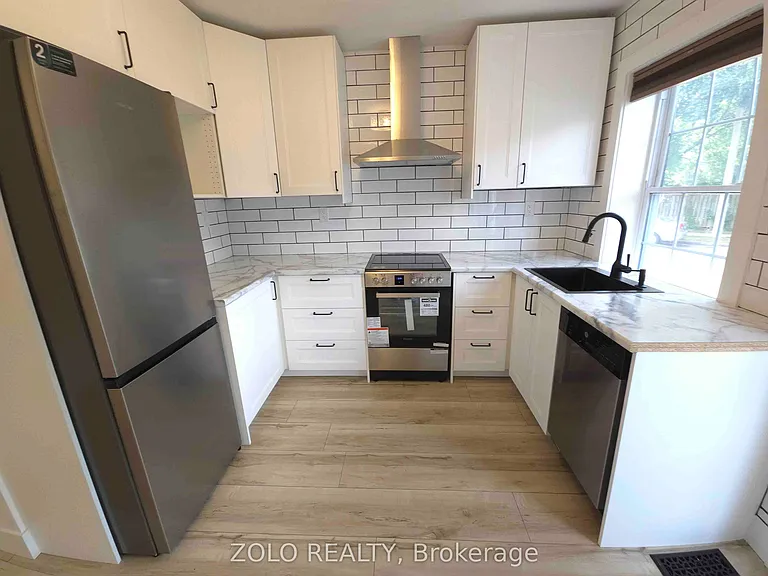 1504 King St E — Photo 5