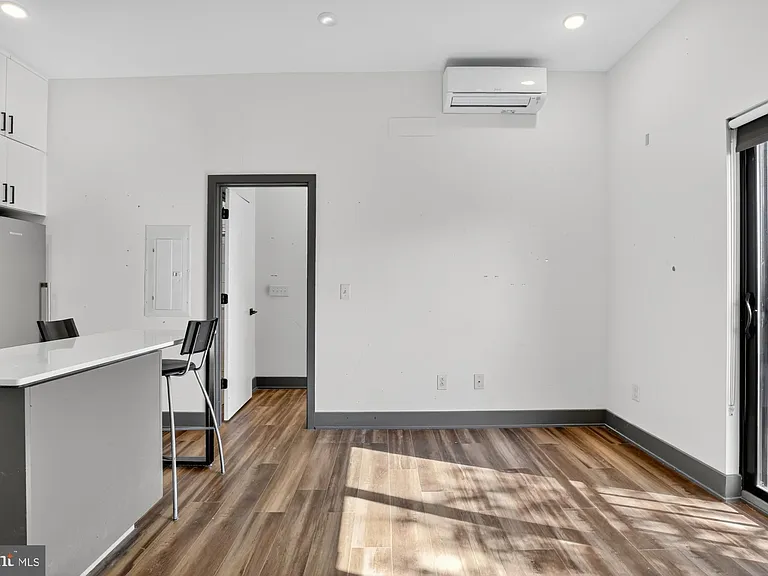 1935 E Hazzard St #303 — Photo 8
