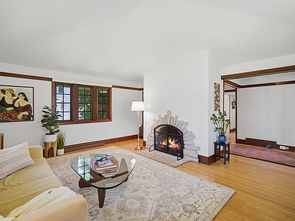 4th image of 1184 Wade St