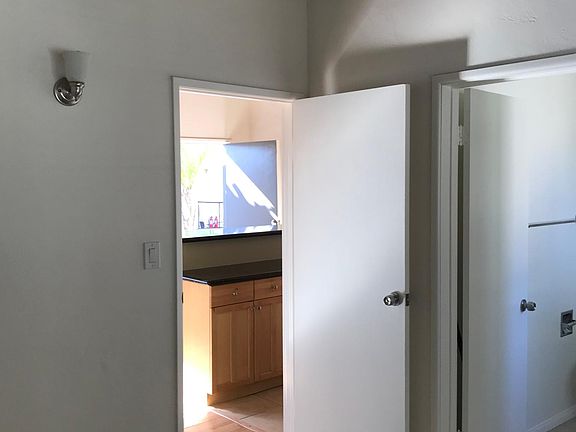 3rd image of 3020 Hugo St #29