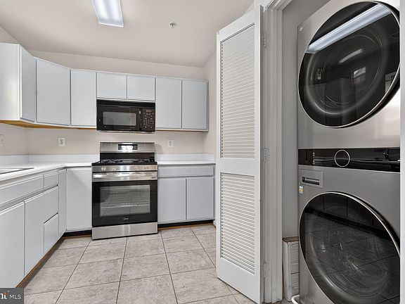 5th image of 655 Constellation Sq SE Unit B