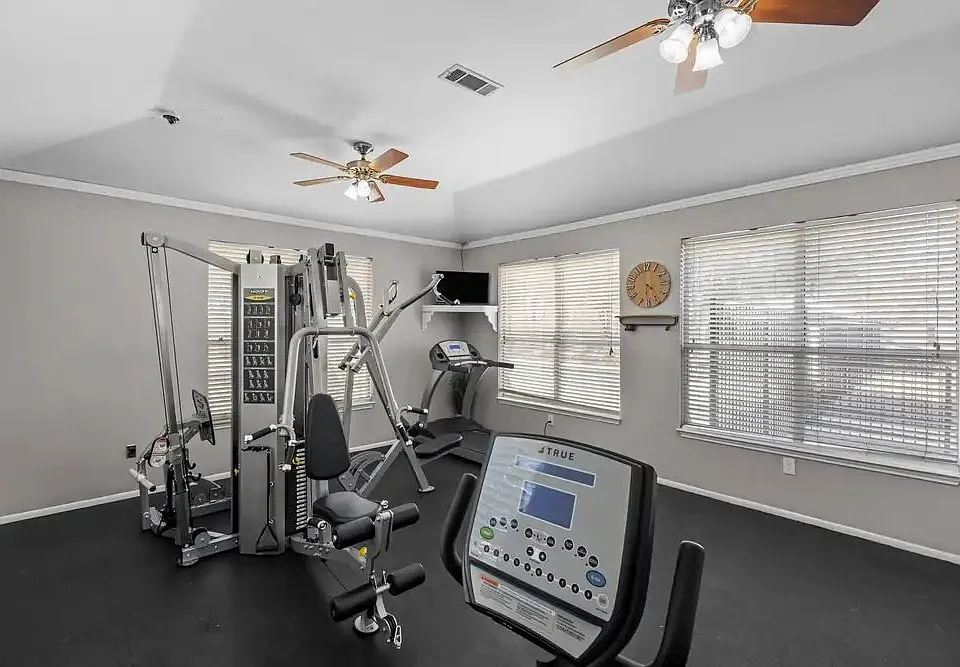 Encino Park Apartments