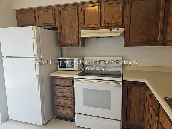 3rd image of 4130 Kaplan Dr