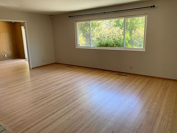 5th image of 12222 Candy Ln