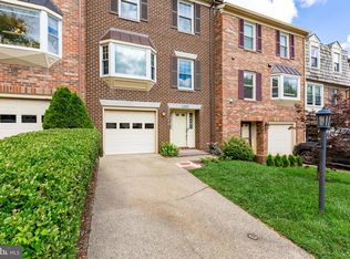 10935 Pebble Run Dr, Silver Spring, MD 20902