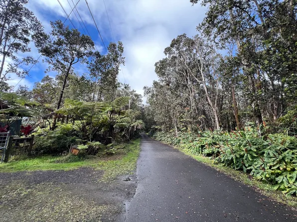 11th St Lot 933, Volcano, HI 96785