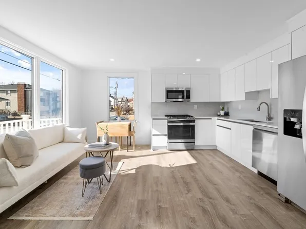 47 Waltham St #47, Watertown, MA 02472