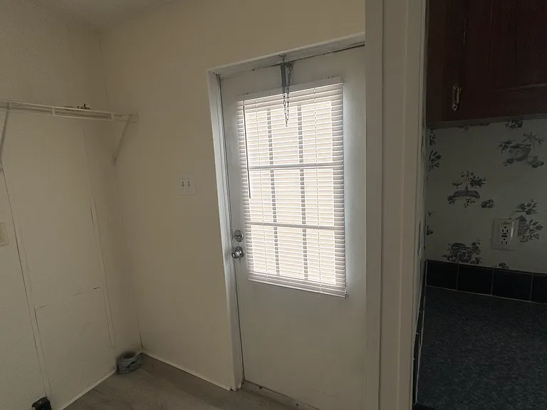 441 Cattail Ct — Photo 4