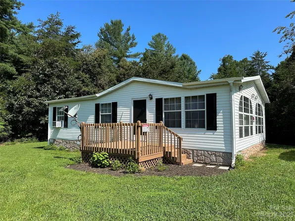 4405 Welcome Ln, Lenoir, NC 28645
