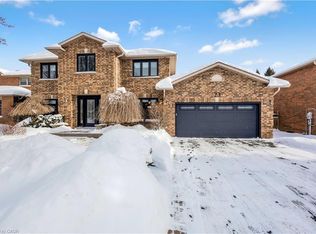 23 Galley Rd, Hamilton, ON L9G4S8