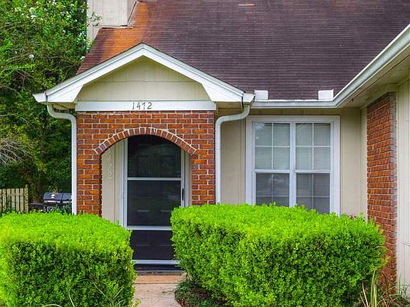 5th image of 1472 Twin Lakes Cir