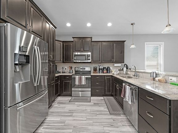 5th image of 133 Fetting Ave NW