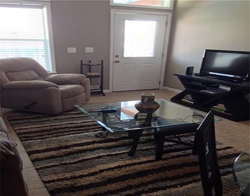 3rd image of 1515 E Beach Blvd