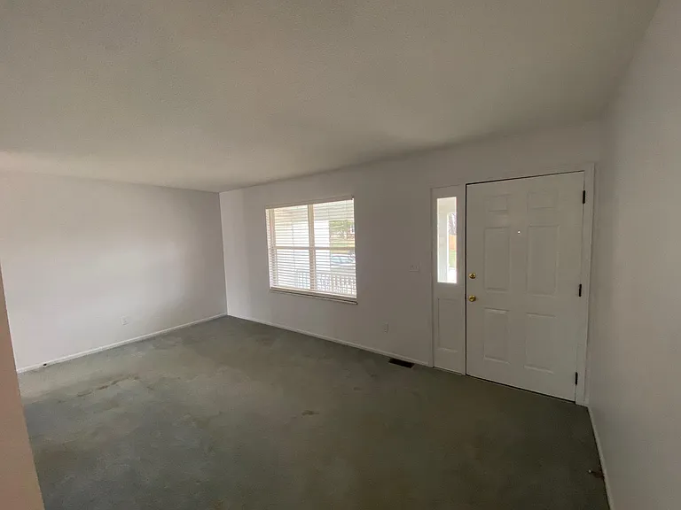 60 Dogwood Ln — Photo 7