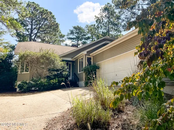 920 Saint Andrews Drive, Pinehurst, NC 28374