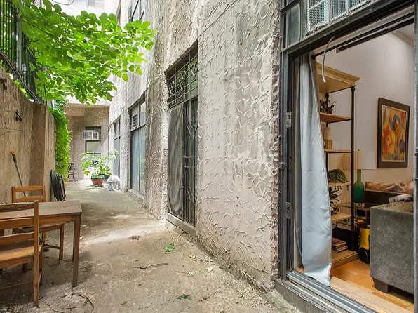 350 East 62nd Street image 9 of 9