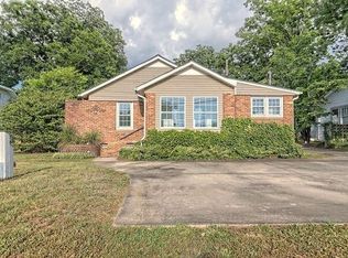 632 W Louise St, Clarkesville, GA 30523