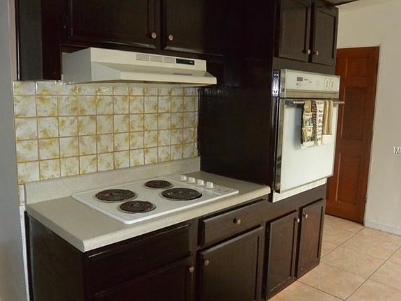 Kitchen cook top and in wall oven